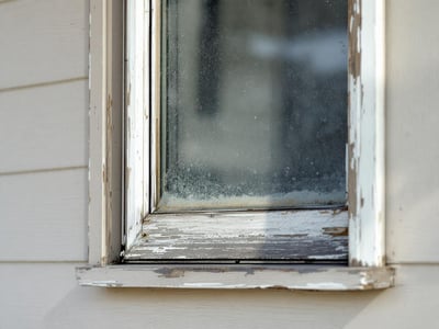 Fenêtres et portes extérieures : 6 signes qui doivent vous alerter